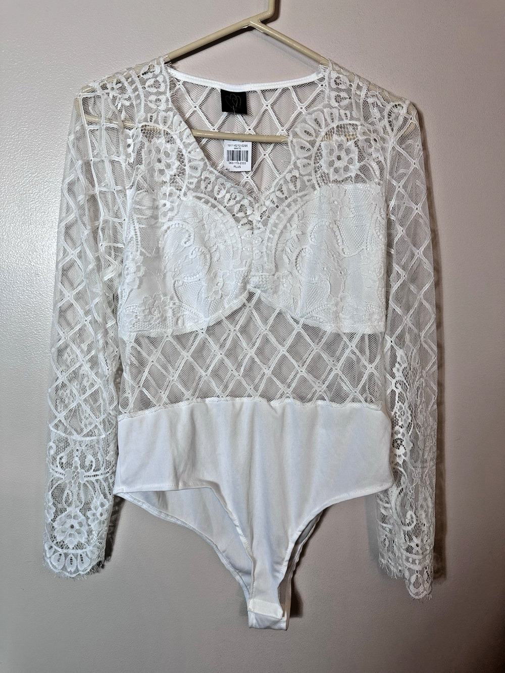 Women’s Top Bodysuit Plus Sz XL White Long Sleeve Caged Sheer Mesh Lace V-Neck